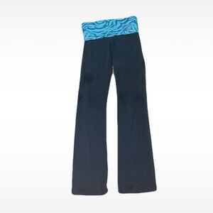 Y2K Women's Black Leggings with Blue Patterned Waistband